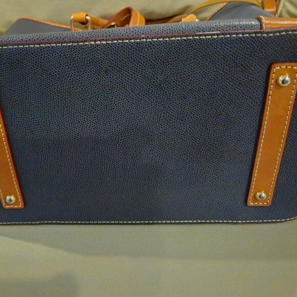 Dooney & Bourke Gray Large Shelby Shopper - Picture 14 of 16